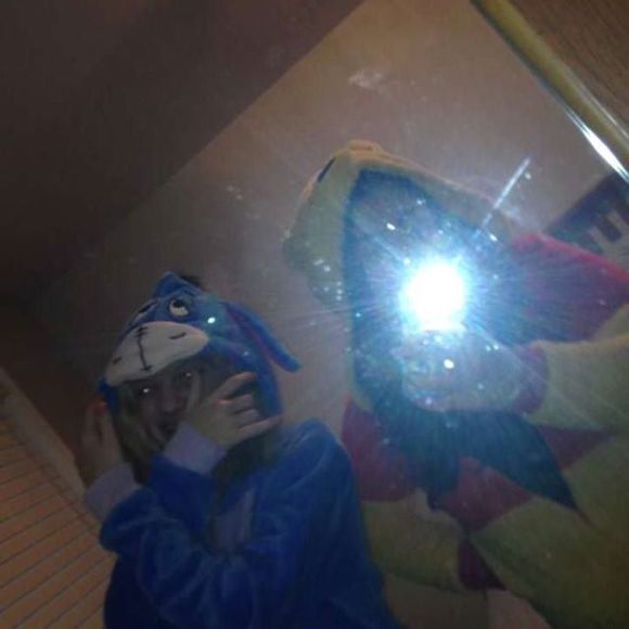 Meet your Posher, Mariah - Picture 1 of 1